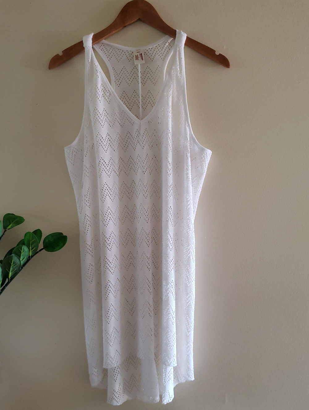 ARIZONA JEAN CO. Lace Racerback Beach Cover Up - White L